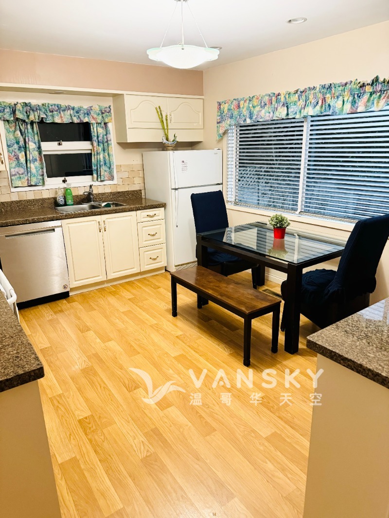 260420155636_Kitchen 1.jpg